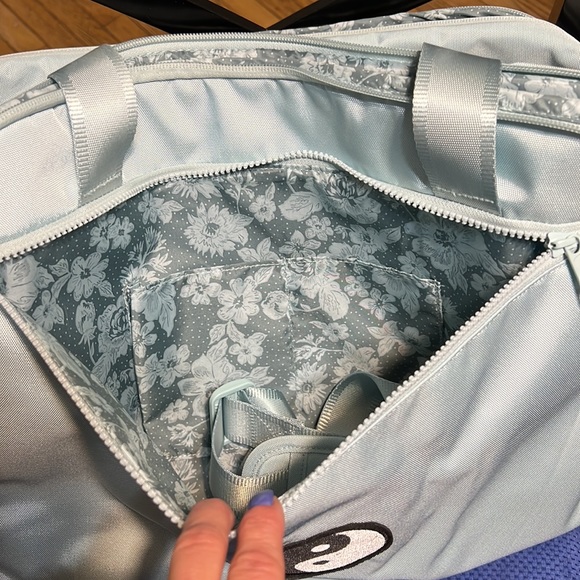 Vera Bradley ReActive Weekender Travel Bag with custom patches. Light blue - Picture 7 of 12